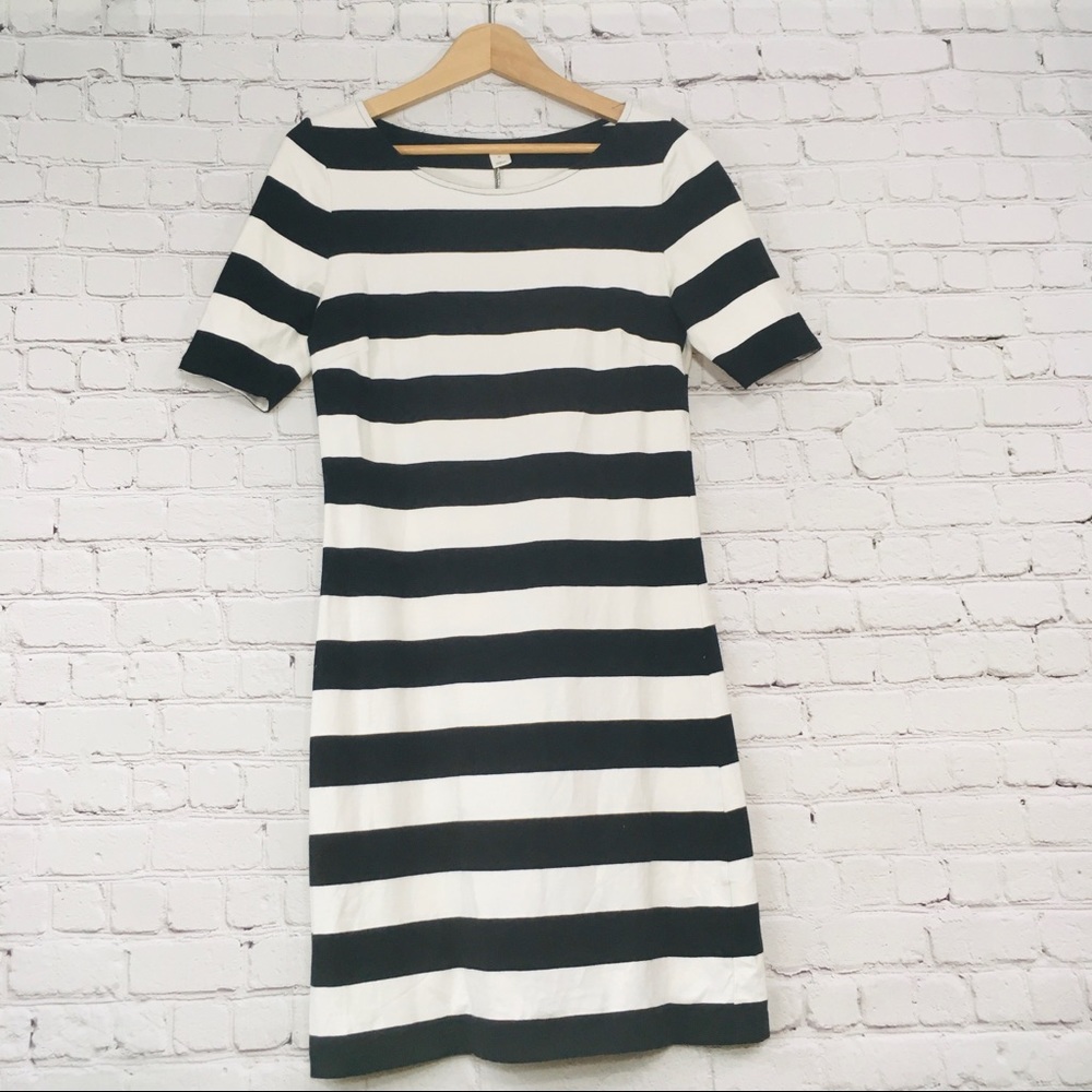 Old Navy Stripe Dress size Medium - Picture 5 of 5